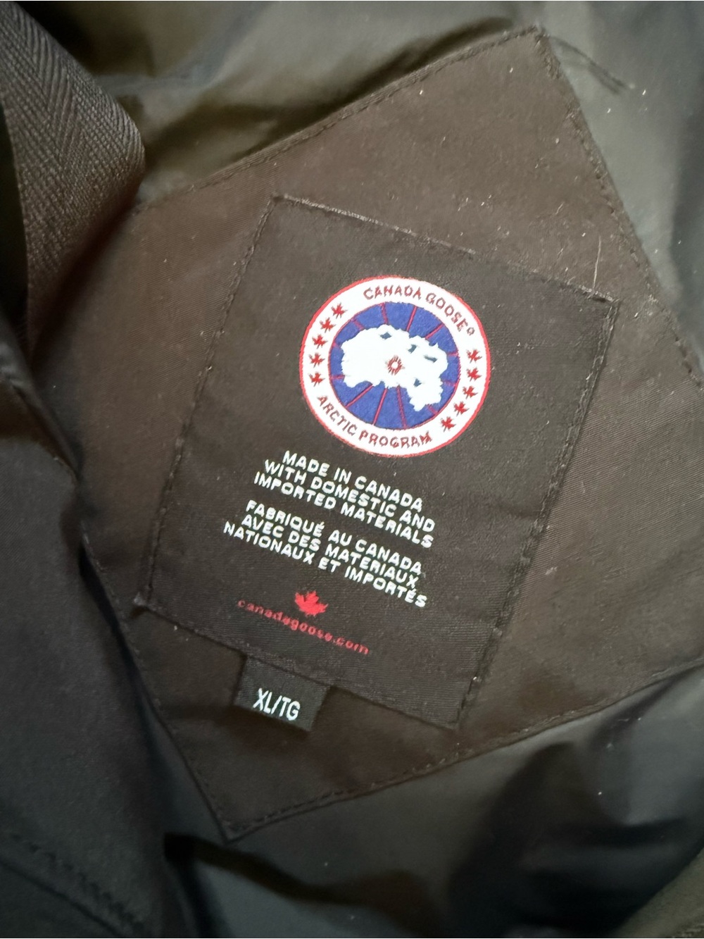 Canada Goose Black Men's Puffer Jacket - Picture 4 of 4